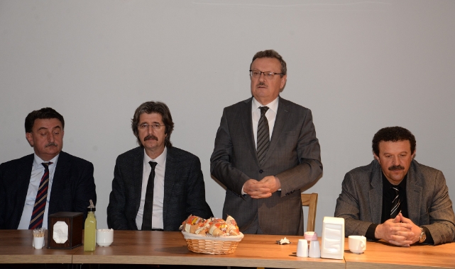 Uludağ Üniversitesi yönetimi iftarını depremzedelerle yaptı