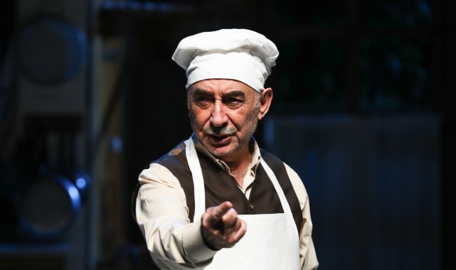 Usta oyuncu gönülleri fethetti