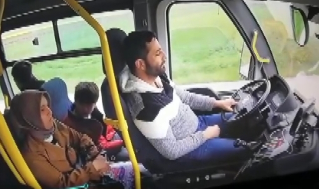 Uykuya dalan otobüs şoförü gözünü tarlada açtı