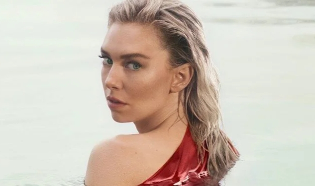 Vanessa Kirby parfüm devinin marka yüzü oldu