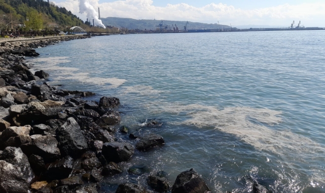 Vatandaş, kirliliği müsilaja benzetti