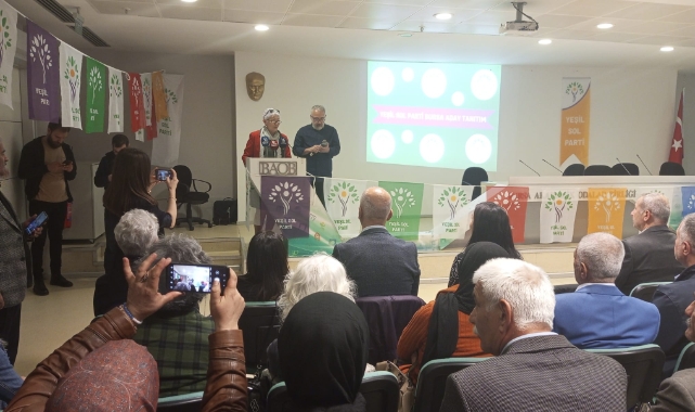 Yeşil Sol Parti'den Bursa'da halaylı tanıtım