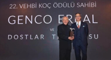 22. Vehbi Koç Ödülü Genco Erkal ve Dostlar Tiyatrosu'na