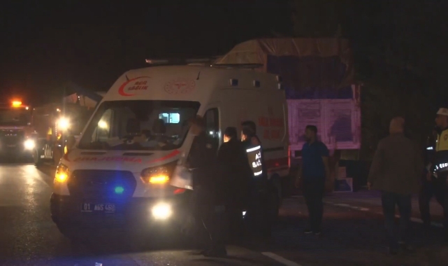 Adana'daki kazada bir kişi ambulans kaçırdı!