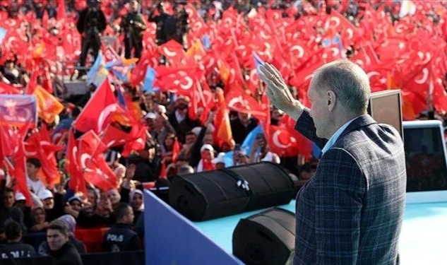 AK Parti İstanbul mitingine hazırlanıyor