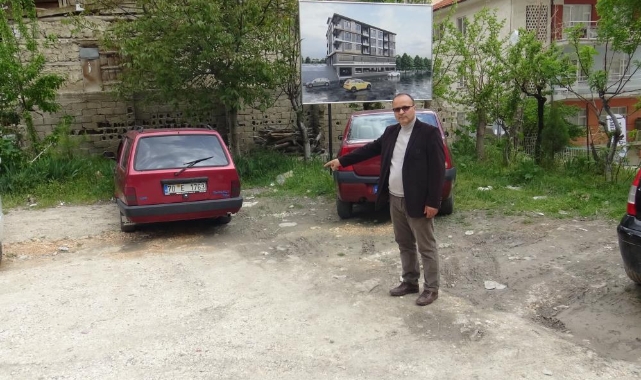Akşener'in temelini attığı kapalı pazar yerinde yeller esiyor