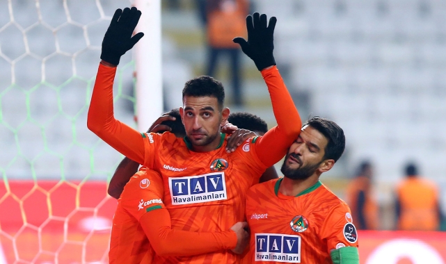 Alanyaspor'da Ahmed Hassan ile yollar ayrıldı