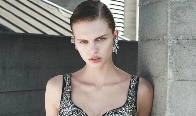 Alexander McQueen'in 2023 sonbahar öncesi koleksiyonu
