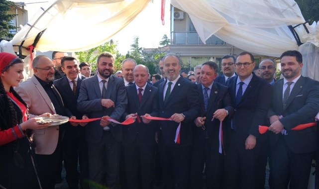 Alfatlı: "Kafkaslar, Gürcülerle Türkler Tunç gibidir"