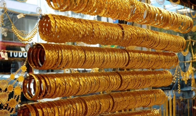 Altın fiyatları düşüşe geçti