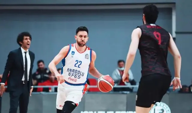 Anadolu Efes deplasmanda farklı kazandı