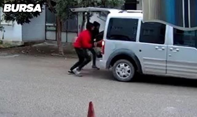 Arabayla gelip motoru çaldılar