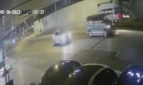 Araç köprüden uçtu! 2 yaralı