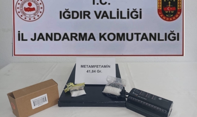 Aracın bagajından uyuşturucu çıktı