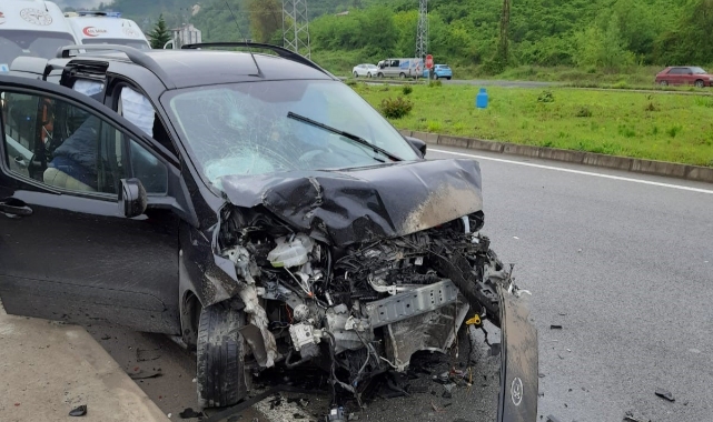 Araklı ilçesinde trafik kazası: 5 yaralı