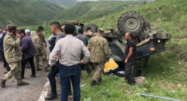 Askeri araç şarampole devrildi: 4 yaralı