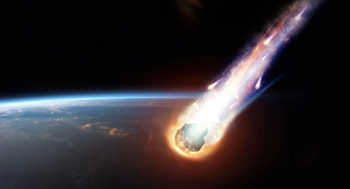 Avustralya’da düşen meteor gökyüzünü aydınlattı