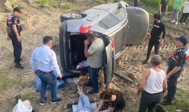 Aydın'da otomobil şarampole uçtu