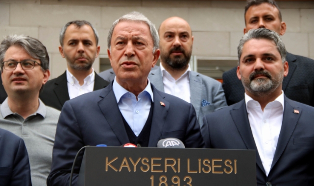 Bakan Akar: "Asil milletimizin kararına saygı duyacağız"