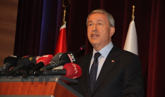 Bakan Akar: “Biz teröristleri vurdukça ses Ankara’dan geliyor”