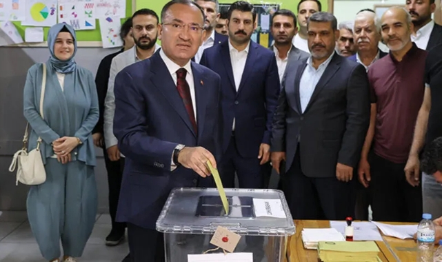 Bakan Bozdağ’ın oy kullandığı sandıktan Erdoğan çıktı