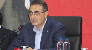 Bakan Dönmez: "Bay Kemal Cumhurbaşkanımız çekilirse seçimi kazanabilir"