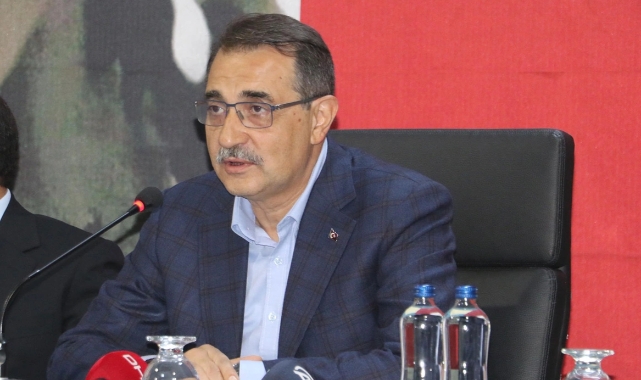 Bakan Dönmez: "Bay Kemal Cumhurbaşkanımız çekilirse seçimi kazanabilir"