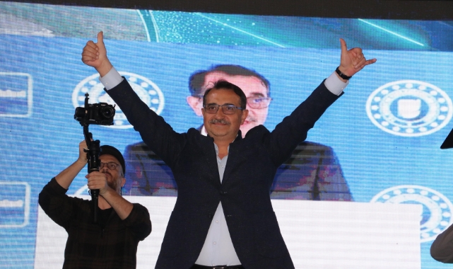 Bakan Dönmez: "Nerede zulüm var, orada CHP var"