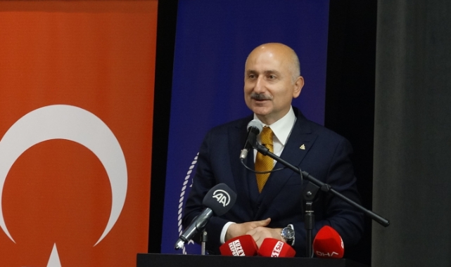 Bakan Karaismailoğlu: "Gençlerin gözlerindeki ışıltıyı Türkiye ve dünyaya yaymak görevimiz"