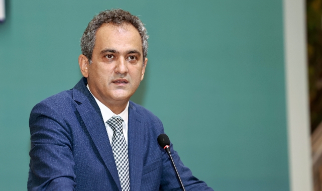 Bakan Özer'den depremzede öğrencilere ilişkin açıklama
