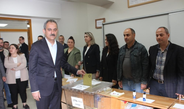Bakan Özer oyunu Ordu'da kullandı