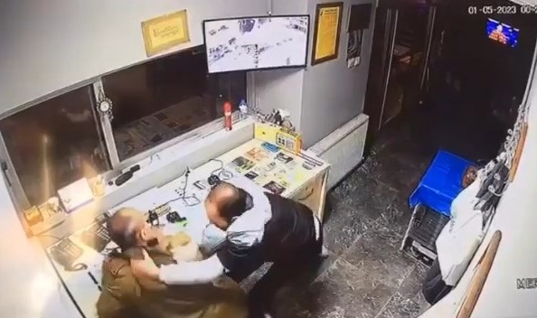 Başkentte engelli durak görevlisine saldırı