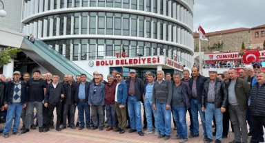 Bolu'da emekli tazminatlarını alamayan işçiler eylem yaptı