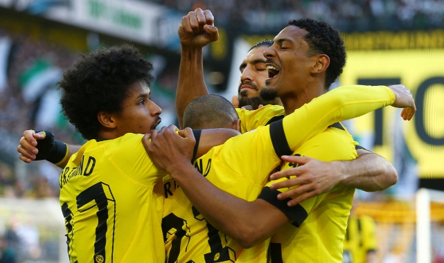 Borussia Dortmund zirve yarışından kopmadı