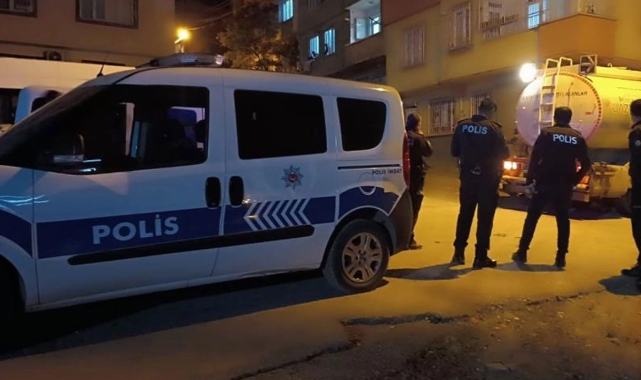 Boşanma aşamasındaki karısını sokakta öldürdü