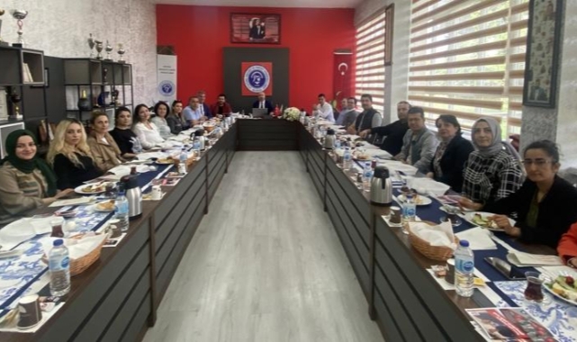 BOSİAD gençleri mesleki eğitime çağırıyor