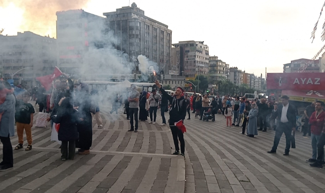 Bursa'da seçim kutlamalarında meşale tehlikesi