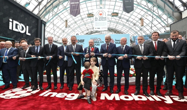 Bursa'dan dünyaya yayılan mobilya şöleni başladı