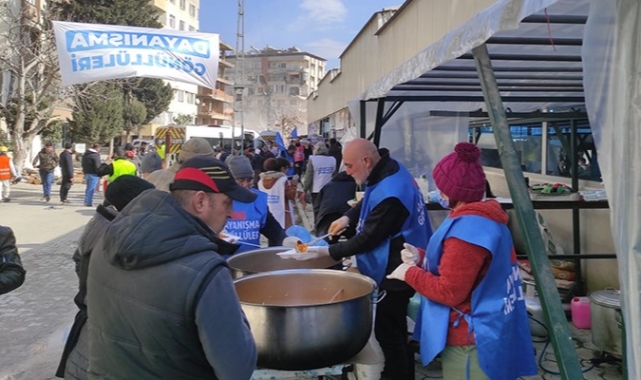 Bursa Dayanışma Gönüllüleri'nden dayanışma konseri