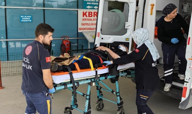 Bursa elektrikli bisiklet sürücüsüne araba çarptı