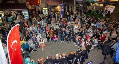 Bursalılar Koza Han'ın keyfini gece çıkardı