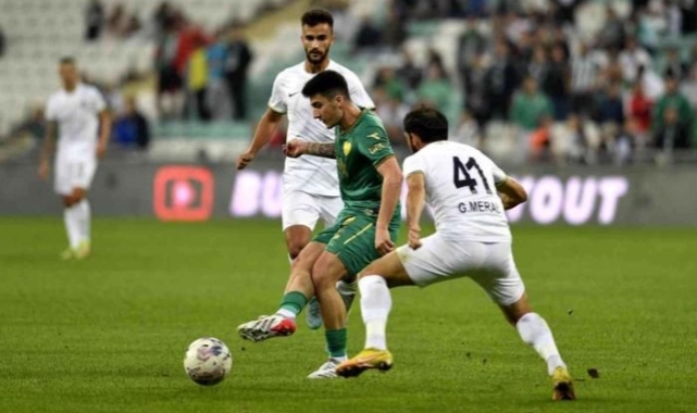 Bursaspor'un kader maçında ilk yarı bitti