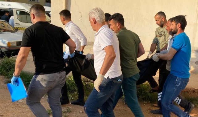Cani koca 4 çocuk annesi eşini sırtından 8 kez bıçaklamış