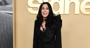 Cher: 77 oldum