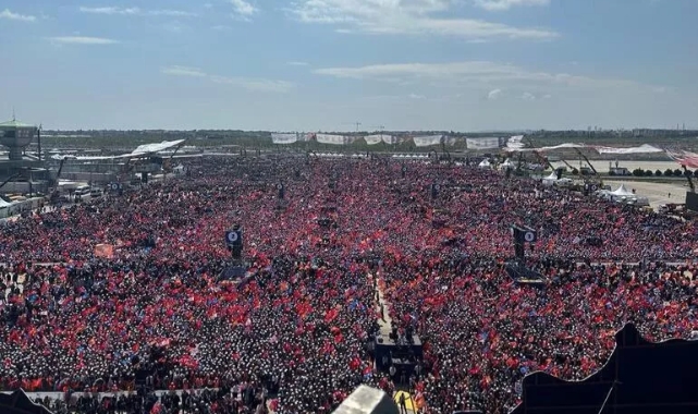 Cumhur İttifakı'ndan Atatürk Havalimanı'nda Büyük İstanbul Mitingi