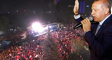 Cumhurbaşkanı Erdoğan'dan balkon konuşması