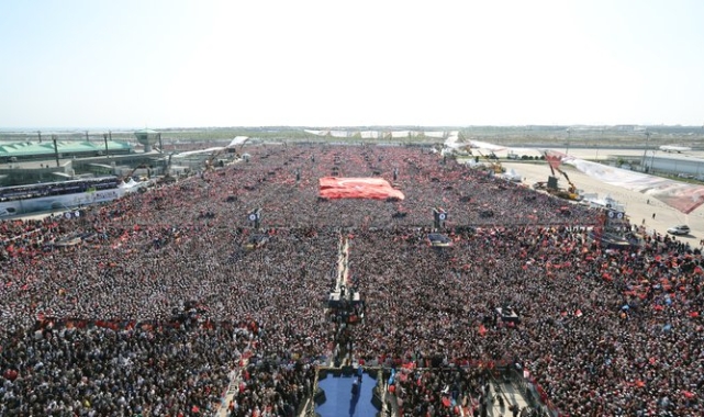 Cumhurbaşkanı Erdoğan: "Dün İstanbul bir başka güzel, bir başka muhteşemdi"