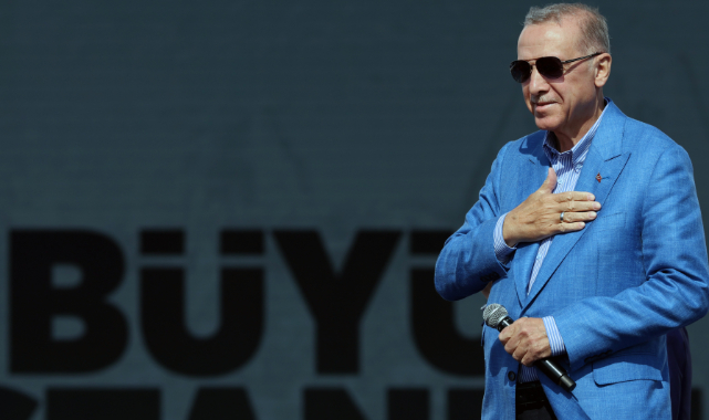 Cumhurbaşkanı Erdoğan: "Resmi rakam 1 milyon 700 bin kişi"
