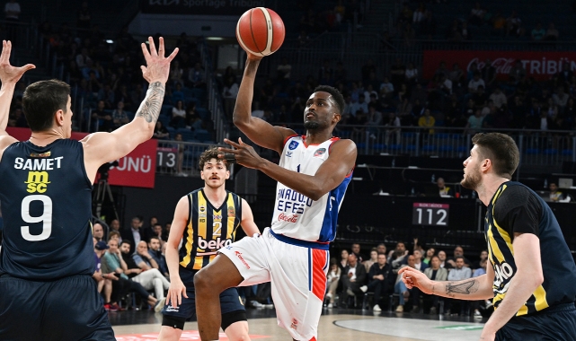Dev maçta kazanan Anadolu Efes
