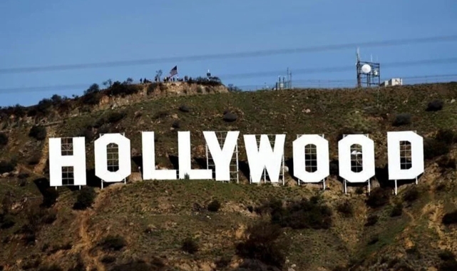 Drew Barrymore'dan Hollywood grevine destek